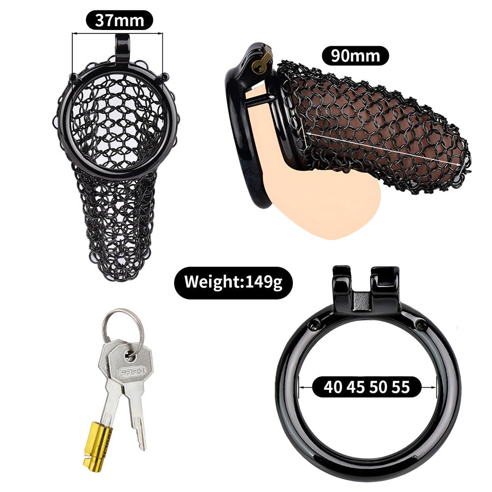For those into cuckold training, this flat chastity cage ensures secure locking while providing comfort for extended wear." "Für diejenigen, die Cuckold Training mögen, gewährleistet dieses flache Chastity Cage ein sicheres Schloss und bietet Komfort für