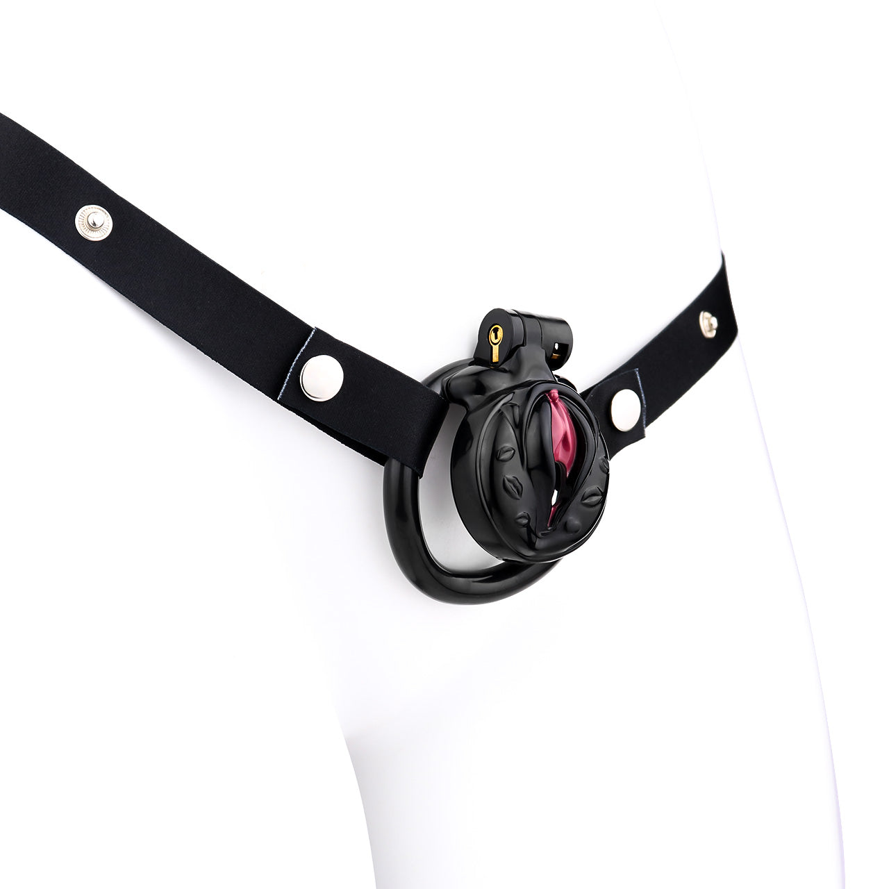 This flat chastity cage ensures secure, long-term wear, perfect for those deep into sissy chastity and chastity cuck play." "Dieses flache Chastity Cage sorgt für sicheren, langfristigen Gebrauch, perfekt für diejenigen, die tief in Sissy Chastity und Ch