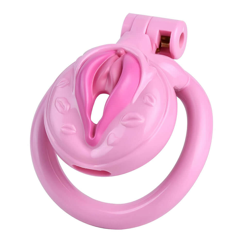 This pink chastity cage and flat chastity cage are perfect for femboy chastity play, offering a secure and discreet fit."  "Dieses rosa Chastity Cage und flache Chastity Cage sind perfekt für femboy Chastity Spiel, mit sicherem und diskretem Sitz.